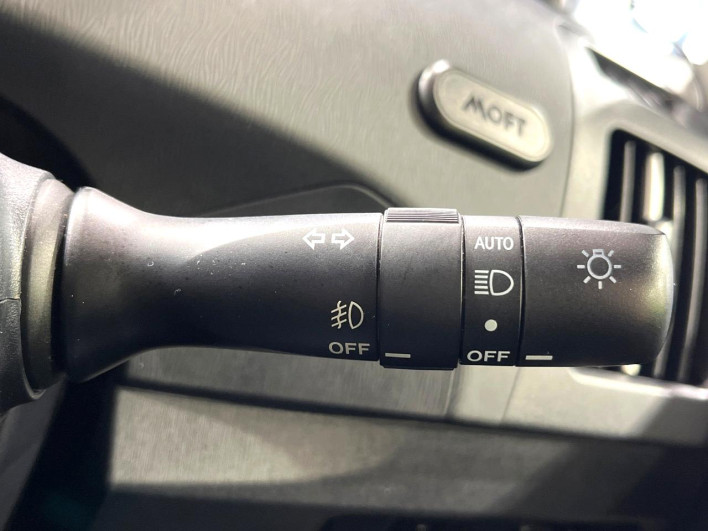 2013 Toyota Prius DAA-ZVW30 (UW-69f95ef271a4e)[16]