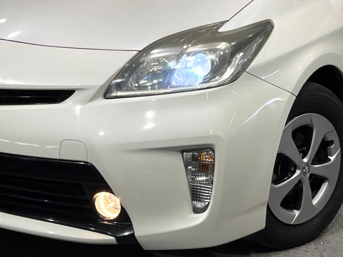 2013 Toyota Prius DAA-ZVW30 (UW-69f95ef271a4e)[22]
