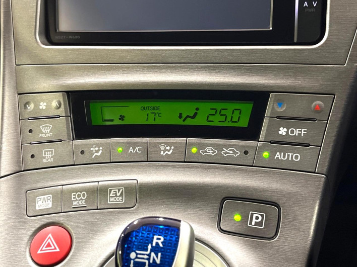 2013 Toyota Prius DAA-ZVW30 (UW-69f95ef271a4e)[10]