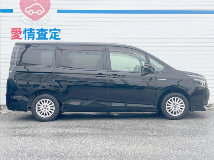 2015 Toyota Voxy DAA-ZWR80G (UW-69f95ef820385)[9]