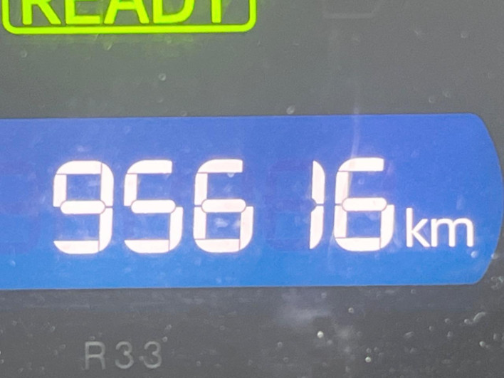 2015 Toyota Voxy DAA-ZWR80G (UW-69f95ef820385)[2]