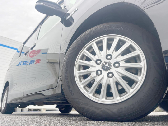 2015 Toyota Voxy DAA-ZWR80G (UW-69f95ef820385)[18]