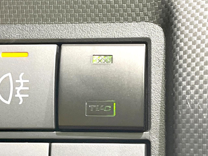 2019 Daihatsu Rocky 5BA-A200S (UW-69faaf16476cb)[23]