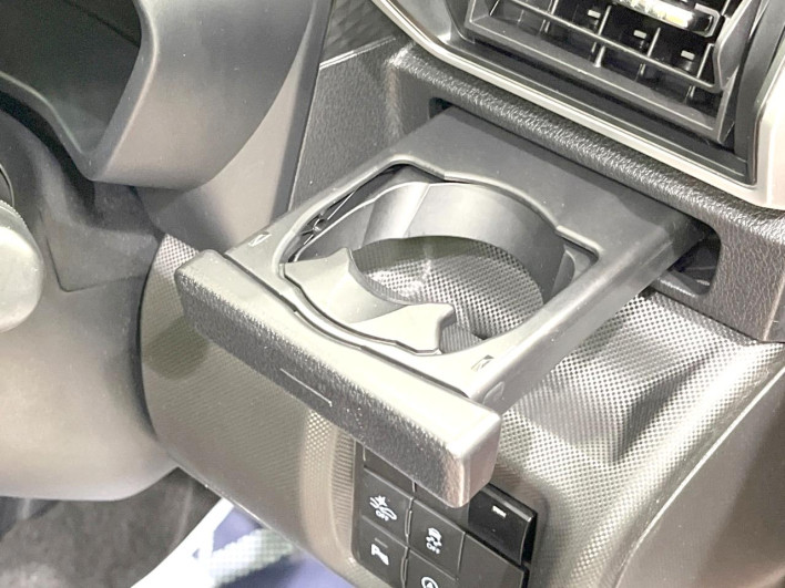 2019 Daihatsu Rocky 5BA-A200S (UW-69faaf16476cb)[22]
