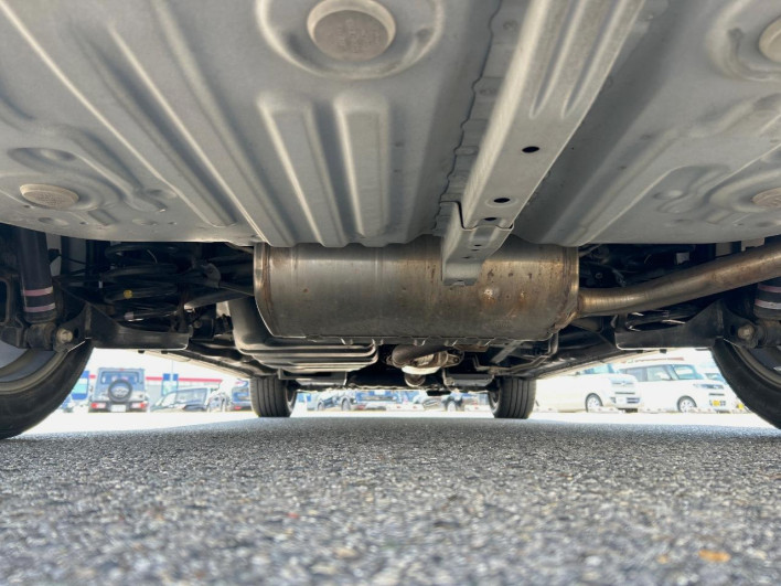 2013 Toyota Estima DBA-ACR50W (UW-69faaf1f16b74)[14]