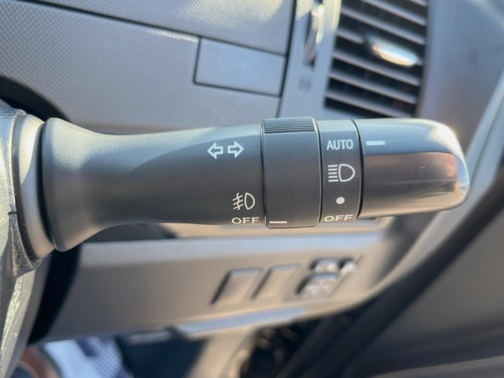 2013 Toyota Estima DBA-ACR50W (UW-69faaf1f16b74)[19]