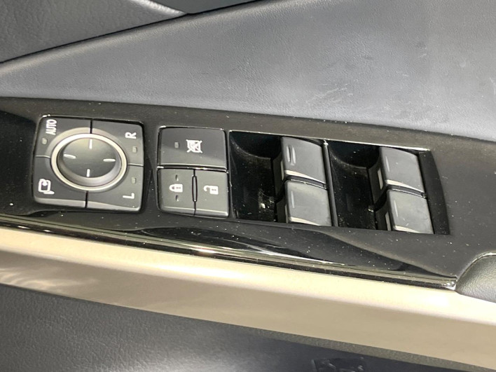 2015 Lexus IS DAA-AVE35 (UW-69faaf29ef647)[16]