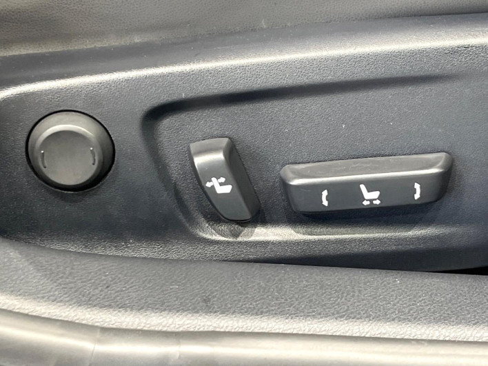 2015 Lexus IS DAA-AVE35 (UW-69faaf29ef647)[17]