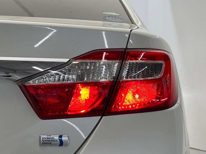 2013 Toyota Camry DAA-AVV50 (UW-69faaf2a5e058)[20]