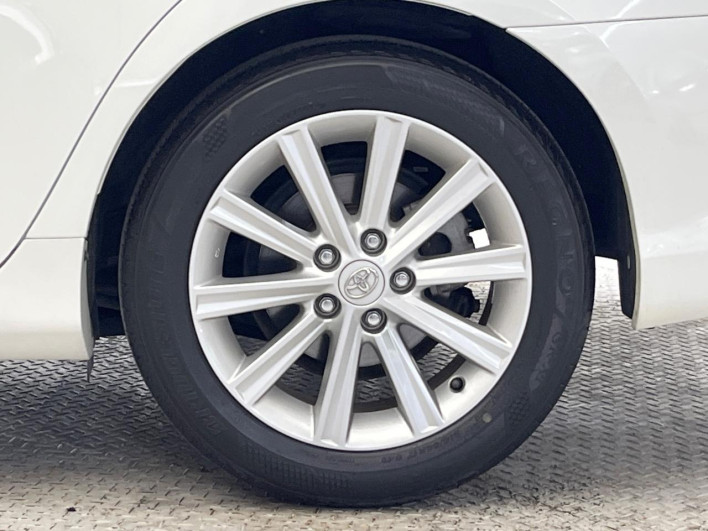 2013 Toyota Camry DAA-AVV50 (UW-69faaf2a5e058)[29]