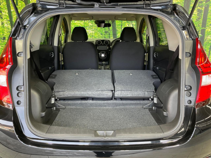 2017 Nissan Note DBA-E12 (UW-69faaf4ad1c4a)[19]