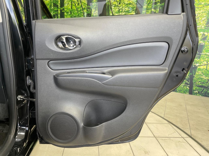 2017 Nissan Note DBA-E12 (UW-69faaf4ad1c4a)[23]