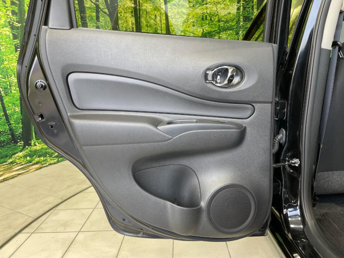 2017 Nissan Note DBA-E12 (UW-69faaf4ad1c4a)[22]