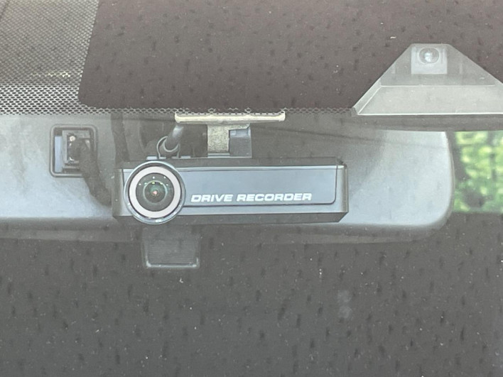 2017 Nissan Note DBA-E12 (UW-69faaf4ad1c4a)[13]