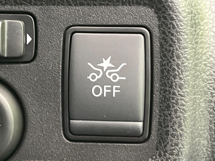 2019 Nissan Note DBA-E12 (UW-69faaf4b18846)[22]