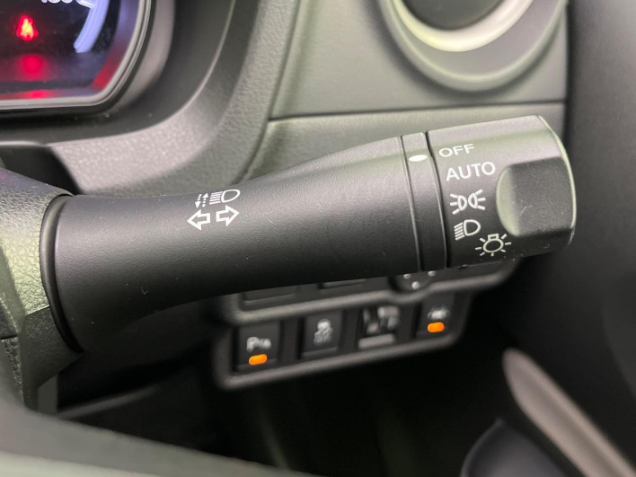 2019 Nissan Note DBA-E12 (UW-69faaf4b18846)[24]