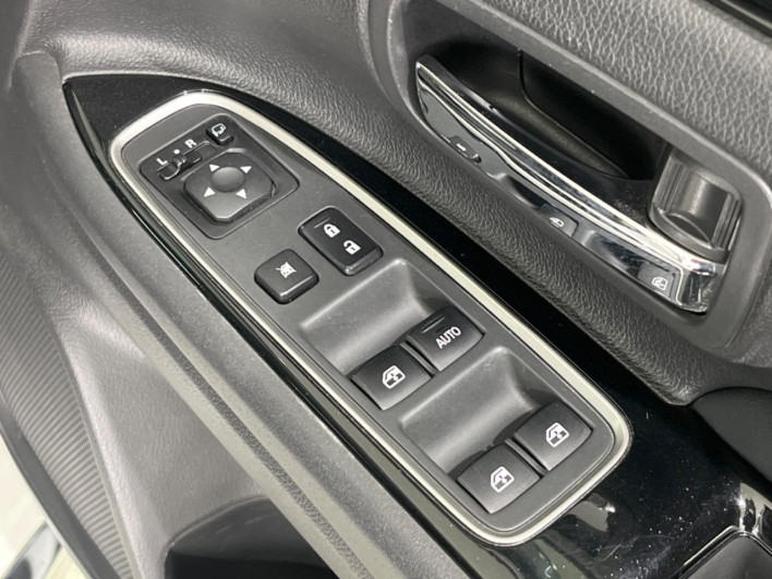 2015 Mitsubishi OUTLANDER PHEV DLA-GG2W (UW-69faaf53cadaa)[8]