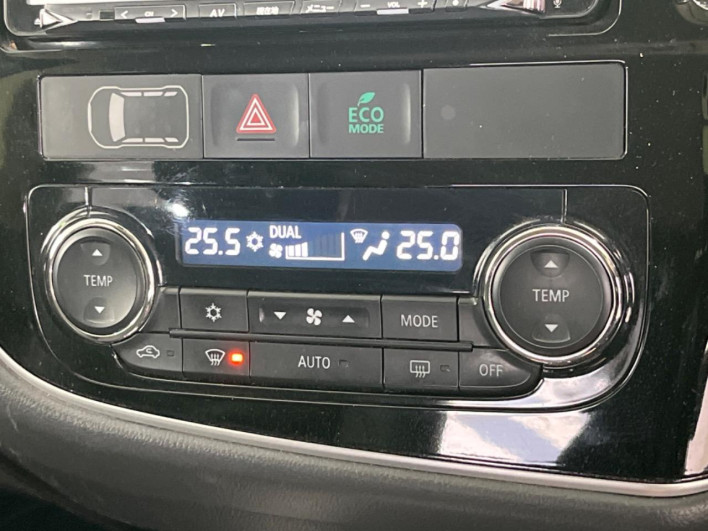 2015 Mitsubishi OUTLANDER PHEV DLA-GG2W (UW-69faaf53cadaa)[28]