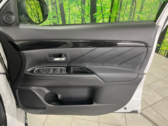 2015 Mitsubishi OUTLANDER PHEV DLA-GG2W (UW-69faaf53cadaa)[7]