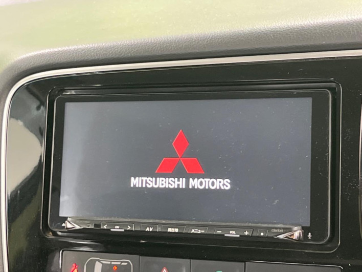 2015 Mitsubishi OUTLANDER PHEV DLA-GG2W (UW-69faaf53cadaa)[26]