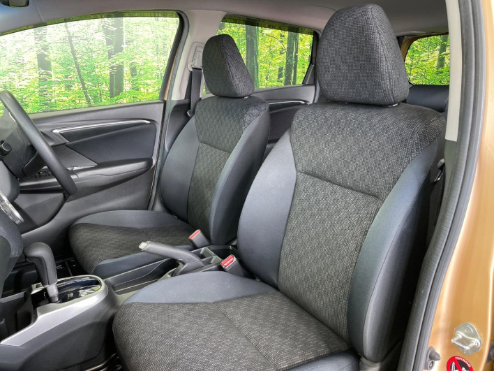 2013 Honda Fit DBA-GK3 (UW-69faaf55301c0)[10]