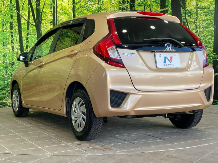 2013 Honda Fit DBA-GK3 (UW-69faaf55301c0)[18]