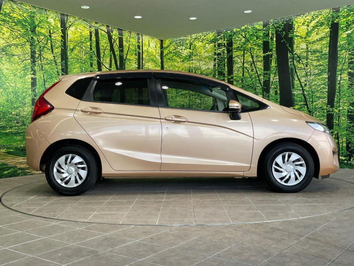 2013 Honda Fit DBA-GK3 (UW-69faaf55301c0)[15]