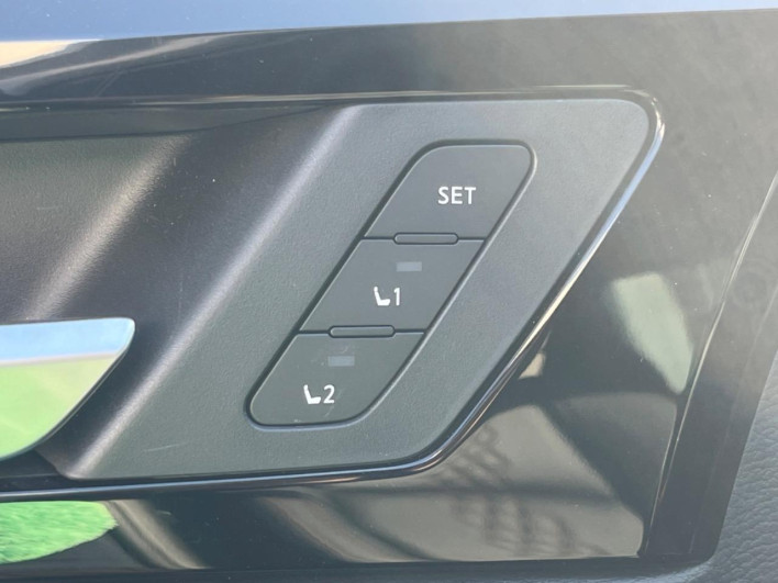 2023 Mitsubishi OUTLANDER PHEV 5LA-GN0W (UW-69faaf55d6a2a)[12]
