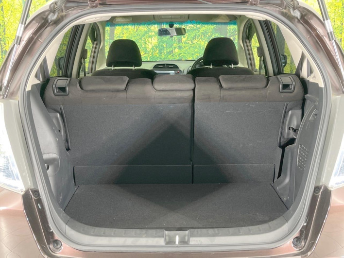 2013 Honda Fit Hybrid DAA-GP1 (UW-69faaf56240b5)[24]