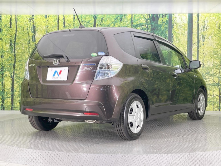 2013 Honda Fit Hybrid DAA-GP1 (UW-69faaf56240b5)[17]