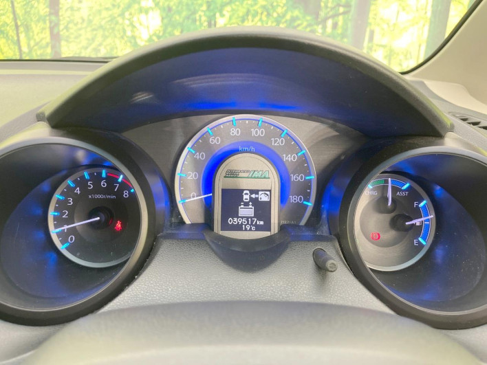 2013 Honda Fit Hybrid DAA-GP1 (UW-69faaf56240b5)[5]