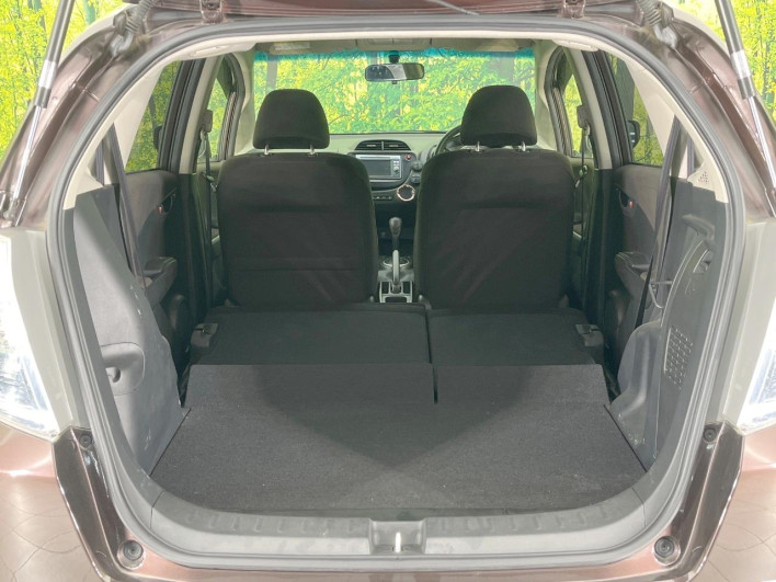 2013 Honda Fit Hybrid DAA-GP1 (UW-69faaf56240b5)[25]