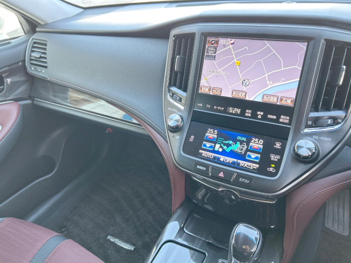 2013 Toyota Crown DBA-GRS210 (UW-69faaf5b7fefe)[12]