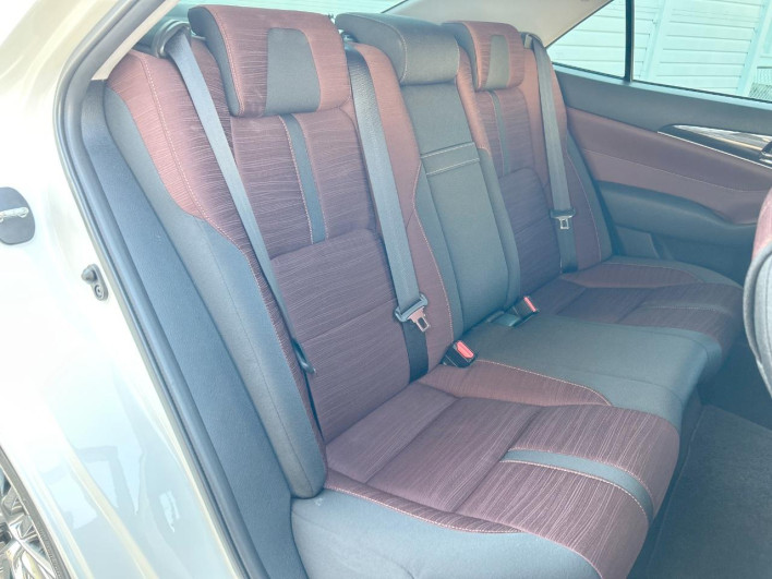 2013 Toyota Crown DBA-GRS210 (UW-69faaf5b7fefe)[29]