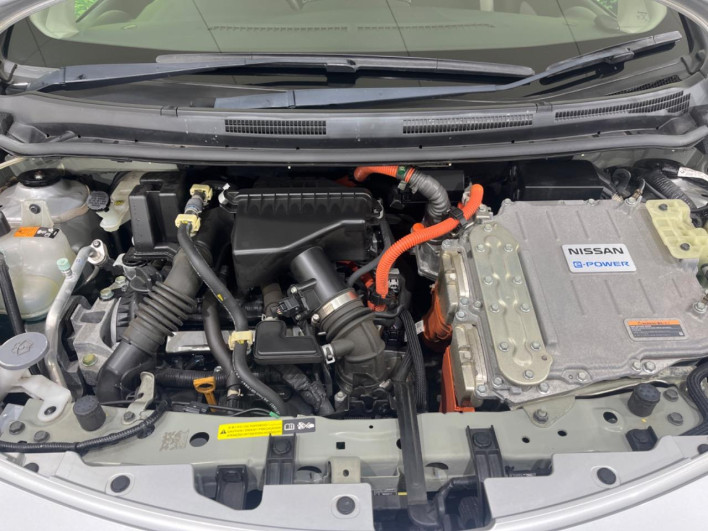 2017 Nissan Note DAA-HE12 (UW-69faaf62b1eb8)[4]