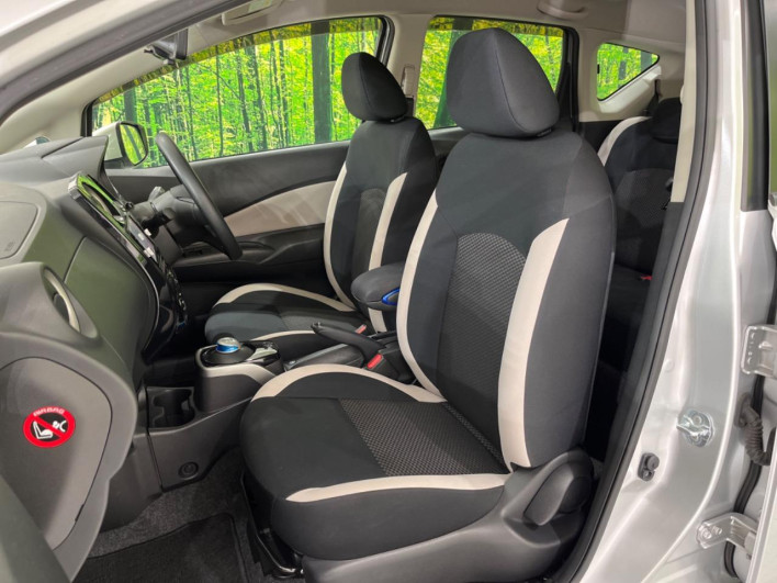 2017 Nissan Note DAA-HE12 (UW-69faaf62b1eb8)[24]