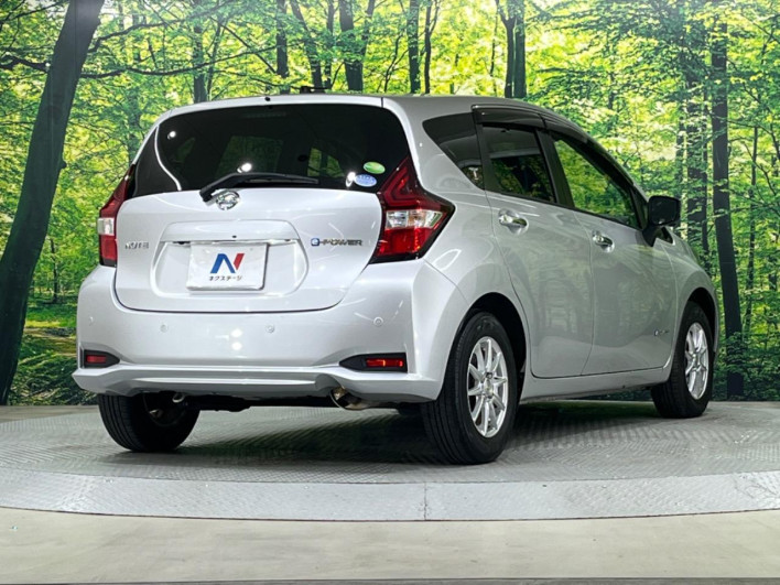 2017 Nissan Note DAA-HE12 (UW-69faaf62b1eb8)[16]