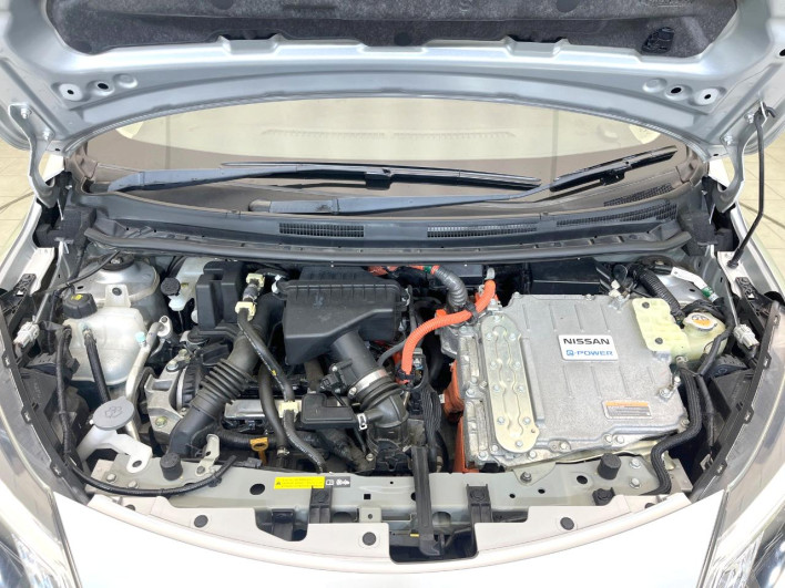 2018 Nissan Note DAA-HE12 (UW-69faaf62e224f)[4]