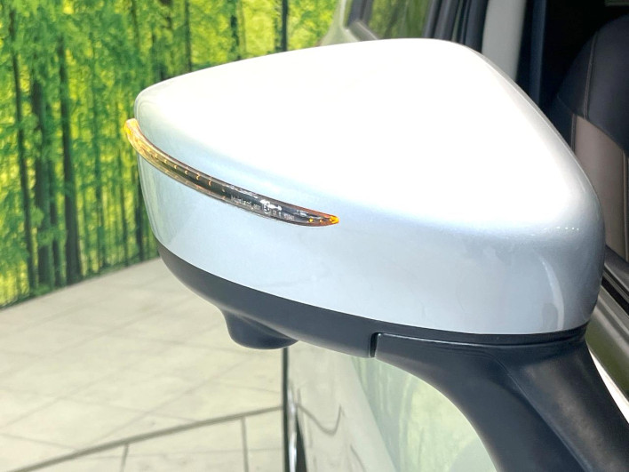 2018 Nissan Note DAA-HE12 (UW-69faaf62e224f)[5]