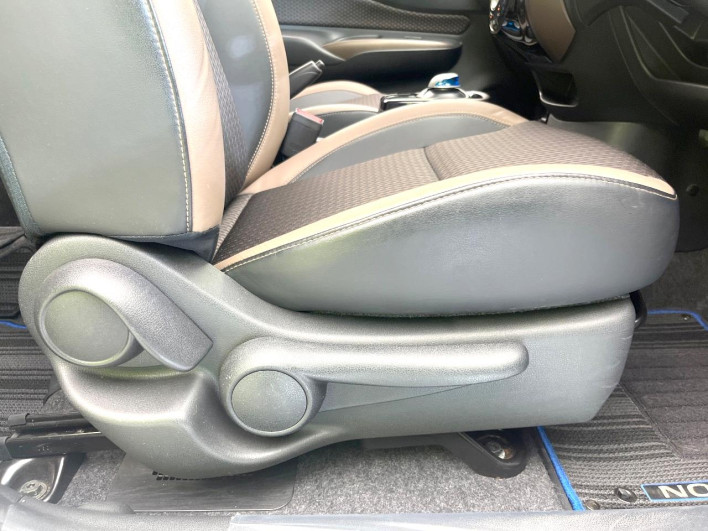 2018 Nissan Note DAA-HE12 (UW-69faaf62e224f)[20]