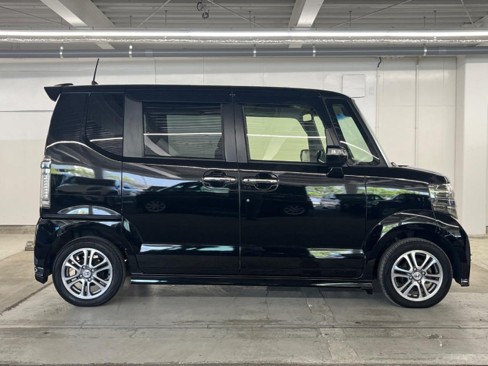 2014 Honda N-BOX CUSTOM DBA-JF1 (UW-69faaf6e44064)[25]
