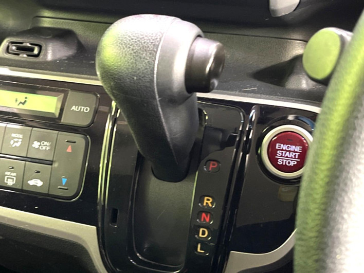 2014 Honda N-BOX DBA-JF1 (UW-69faaf6e4c448)[27]