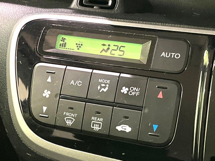 2014 Honda N-BOX DBA-JF1 (UW-69faaf6e4c448)[28]