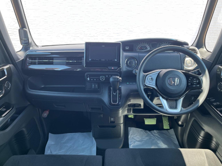 2017 Honda N-BOX CUSTOM DBA-JF3 (UW-69faaf70bc57a)[19]