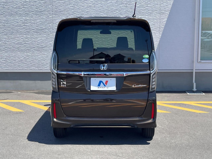 2017 Honda N-BOX CUSTOM DBA-JF3 (UW-69faaf70bc57a)[15]