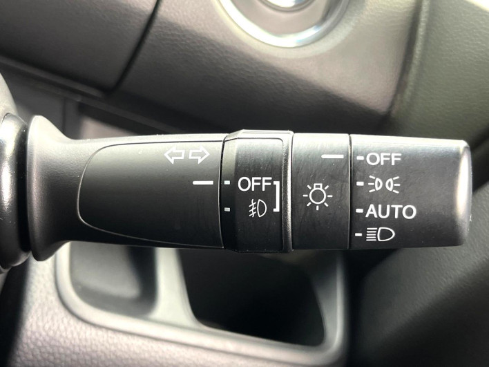 2019 Honda N-BOX CUSTOM DBA-JF3 (UW-69faaf7235601)[13]