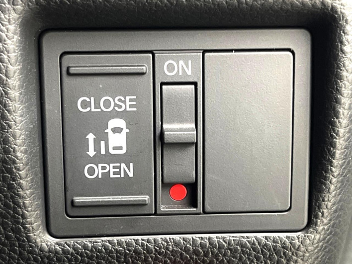 2019 Honda N-BOX CUSTOM DBA-JF3 (UW-69faaf7235601)[9]