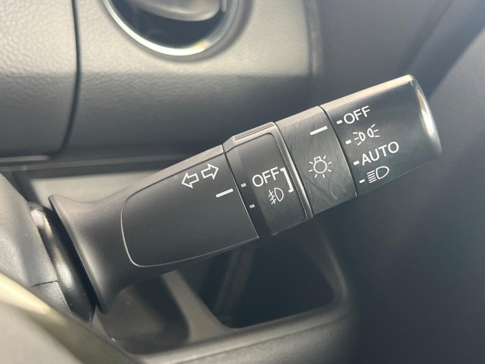 2018 Honda N-BOX CUSTOM DBA-JF3 (UW-69faaf734f4c7)[25]