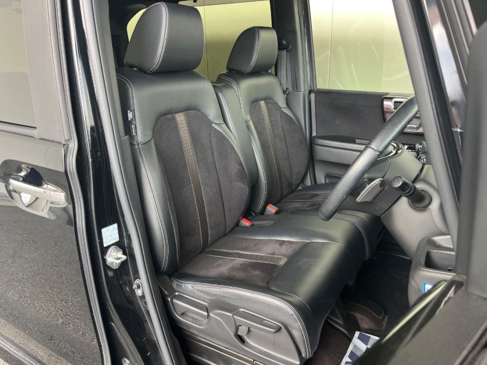 2018 Honda N-BOX CUSTOM DBA-JF3 (UW-69faaf734f4c7)[12]