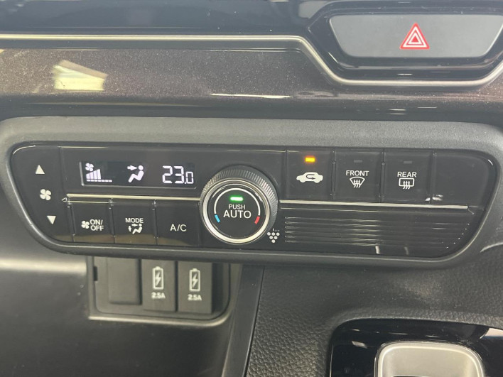 2018 Honda N-BOX CUSTOM DBA-JF3 (UW-69faaf734f4c7)[26]